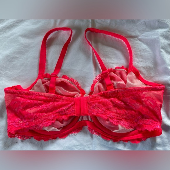 Victoria’s Secret Lace Bra SZ 38DD - Picture 4 of 9